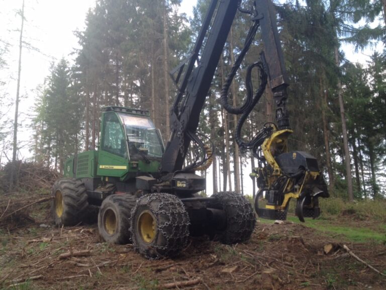 Harvestor John Deere 1270 D eco 3 r. v. 2009 1